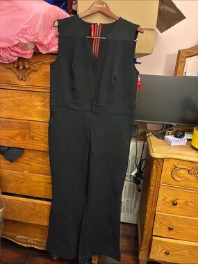 SPANX Black Sleeveless V-Neck Jumpsuit